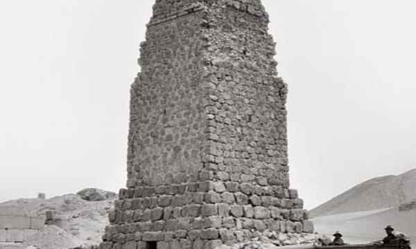 E3f8b38e0b25cc457f6875f0f9350944