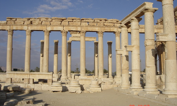 20051220 144740 syria palmyra temple of nabu and colonnaded street