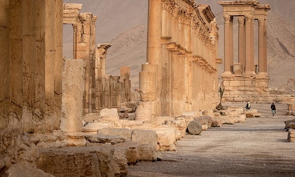 070313 img 6130 syria palmyra roman ruins 999x!