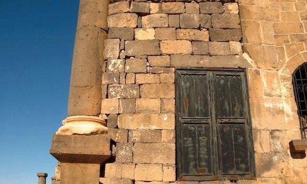 5031795 house under the kalybe dec 2010 busra ash sham!