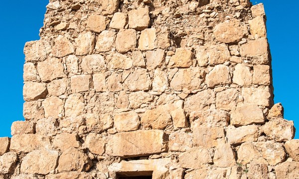 19437142646 729ee509af o tomb