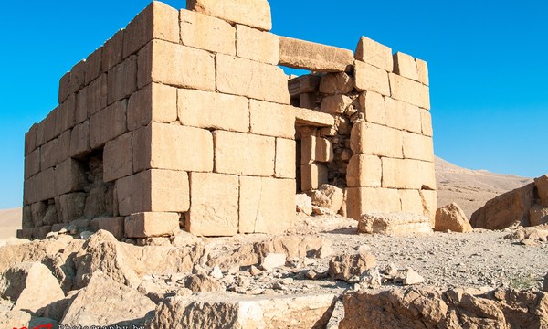 19467094301 37563a17f0 o tomb