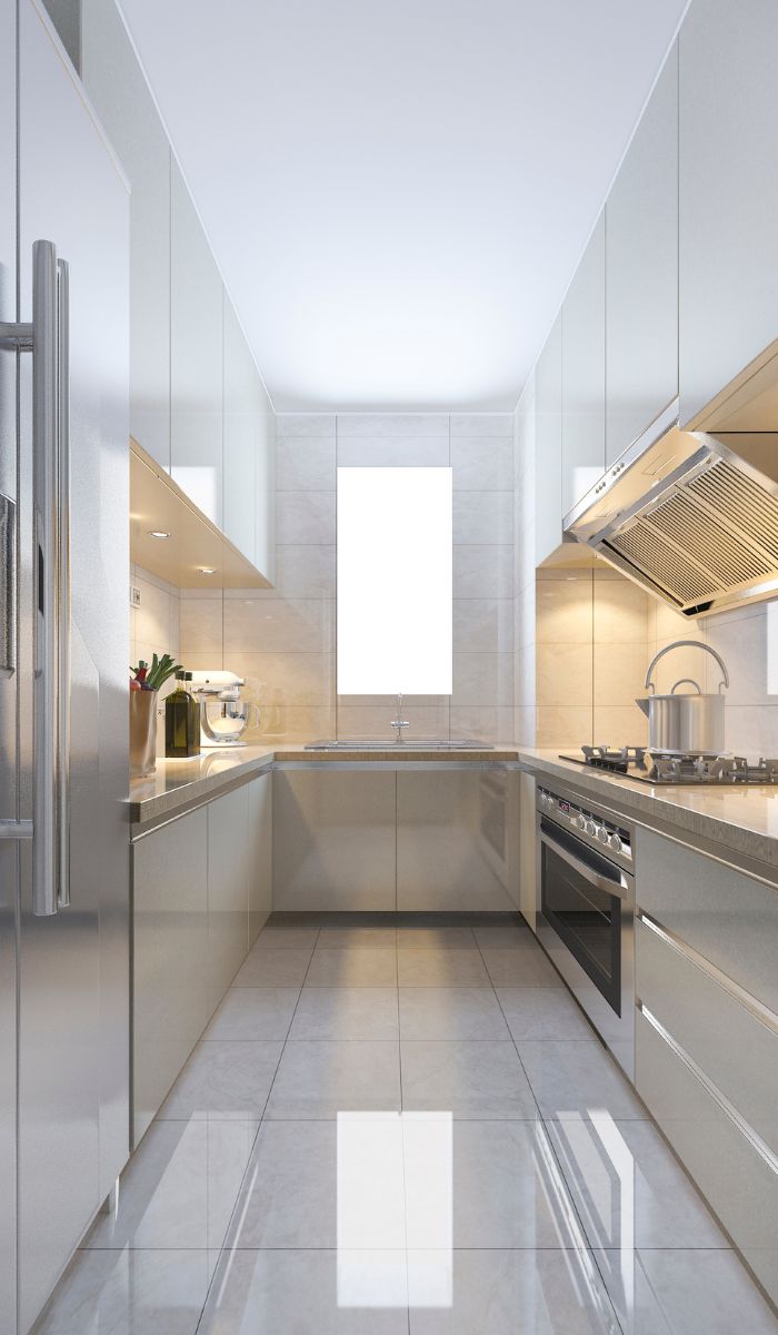 What are some common health risks for commercial cleaners?