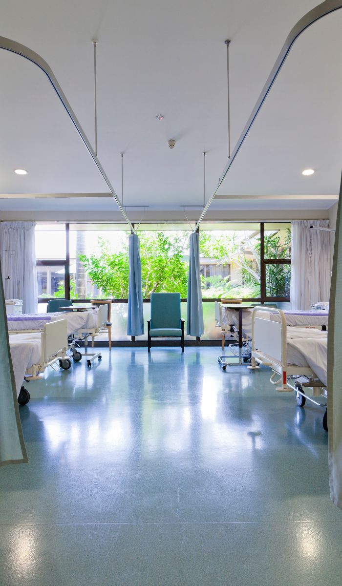 What kind of training is provided to new commercial cleaners?