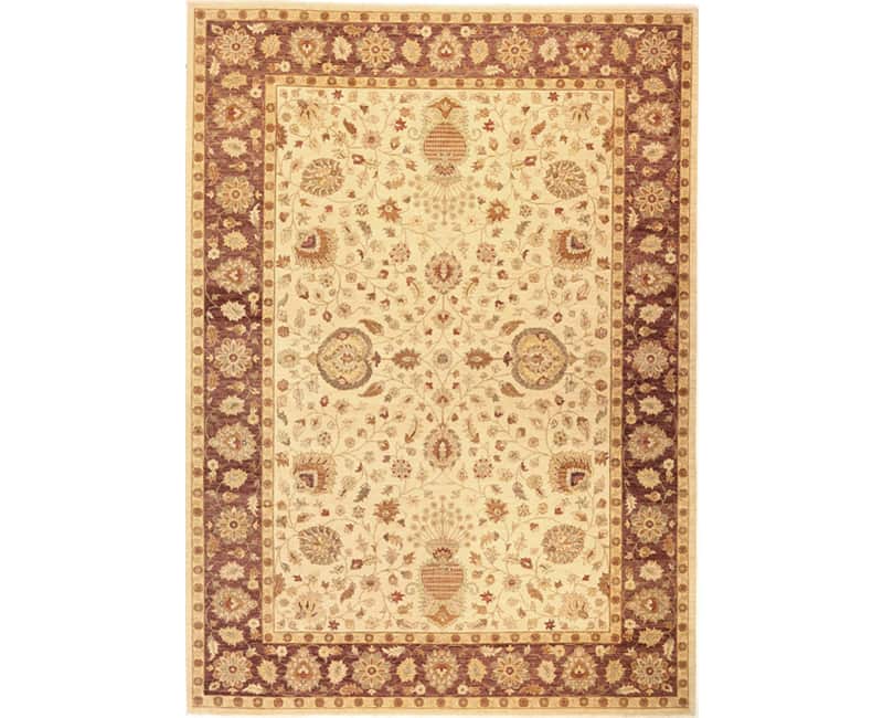 Classic Indian Agra Rug with all-over design