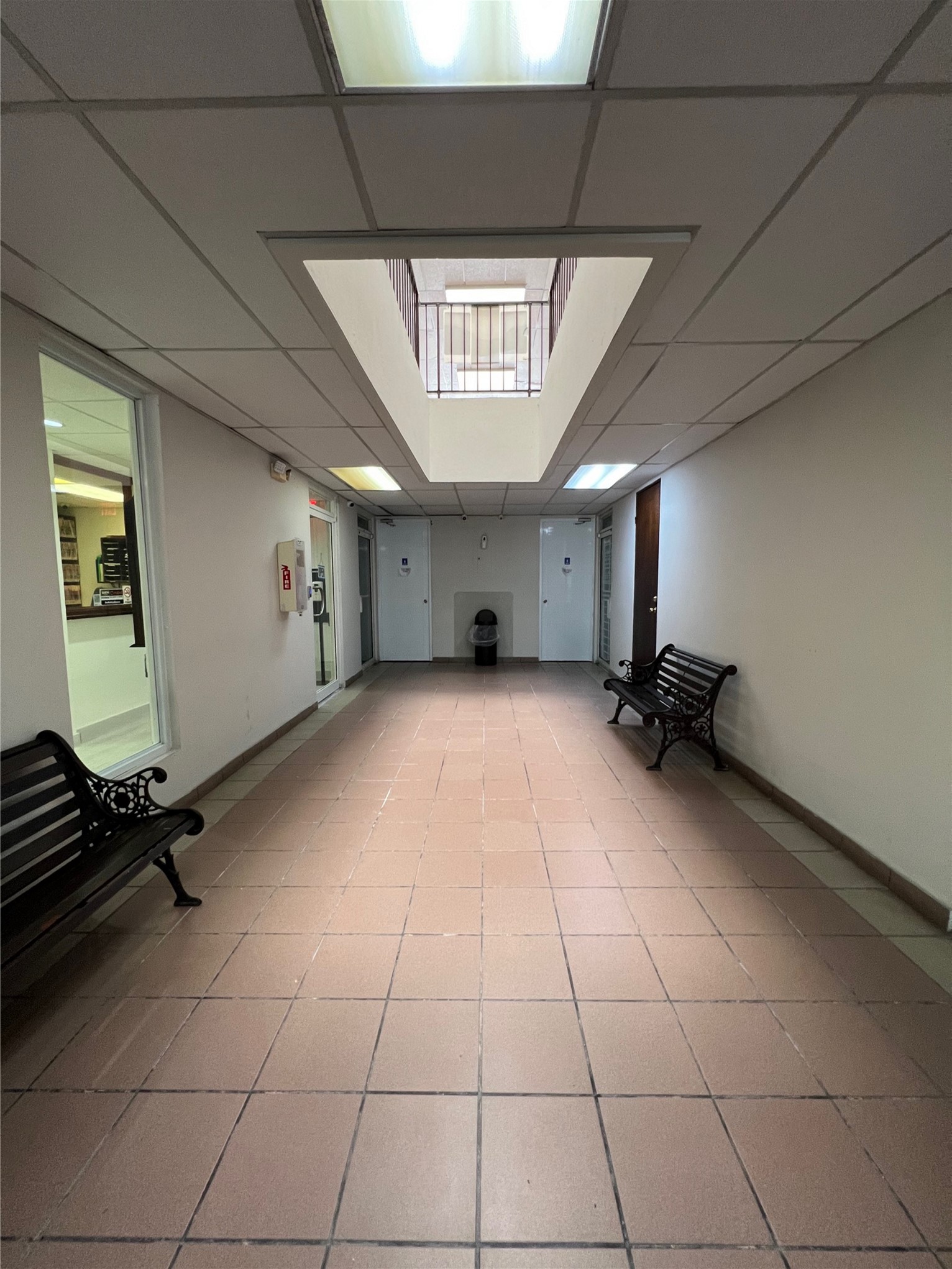 MANATI MEDICAL PLAZA, OFFICE 103, COTO NORTE WARD, MANATI REPOSUBASTA