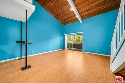Encino Oaks Condominiums Los Angeles Ca Real Estate Homes For Sale Re Max