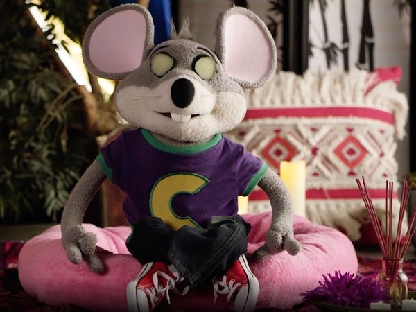 Chuck E. Cheese is promoting its endless salad bar with an almost endless video | AdAge