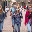 🔴 MEER MONDKAPJES - Worden we minder ernstig ziek? Misschien komt het door de spatjes | De Volkskrant
