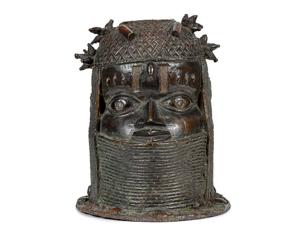Sculpture depicting the head of an Oba (Benin king) (courtesy the University of Aberdeen)
