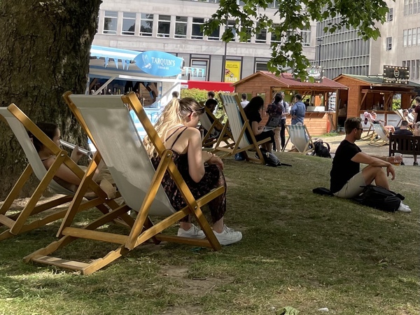 Cavendish Square in the sun