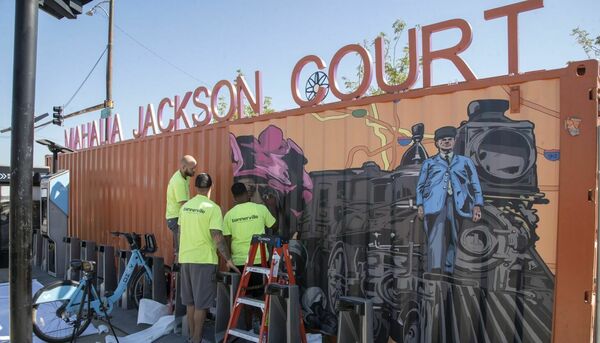 Statue of 'Queen of Gospel' Mahalia Jackson being unveiled at memorial plaza in Chatham