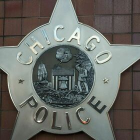 La Policía de Chicago tiene mucho que hacer para ganarse la confianza de los jóvenes latinos y negros, encuesta