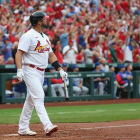 Albert Pujols — in final at-bat against Cubs — crushes homer No. 695; Cardinals win 2-0