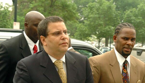 R. Kelly trial update: Ex-Sun-Times music critic Jim DeRogatis won't have to testify about viral video tape 