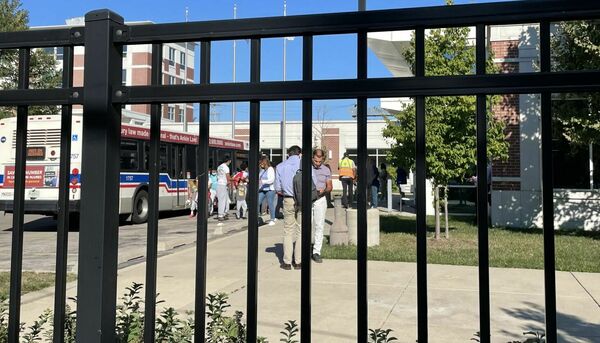 Third wave of immigrants arrive in Chicago from Texas