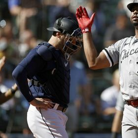 White Sox come from behind for 9-6 victory, take series from Mariners