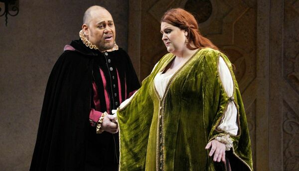 'Ernani' review: Lyric Opera opens season with strong singing and playing, awkward staging 