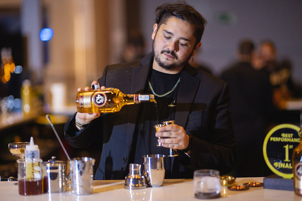 Colombia's Yeferson Avila Wins Licor 43's 2022 Bartenders & Baristas Challenge