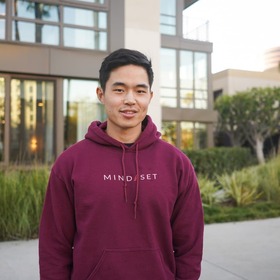 This 30-year-old makes $114,000 a month in passive income: ‘4 businesses you can start today for $99 or less'