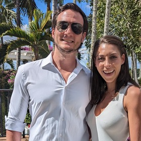 This 33-year-old makes $14,600 a month in passive income: 'I work just one hour a day’ on my online business