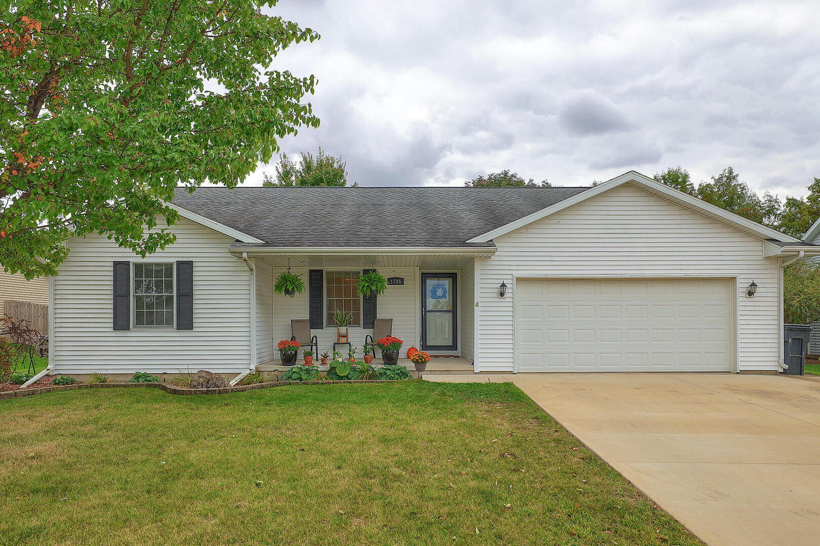 1705 E Grand , St. Joseph, IL MLS 10882741 Berkshire Hathaway