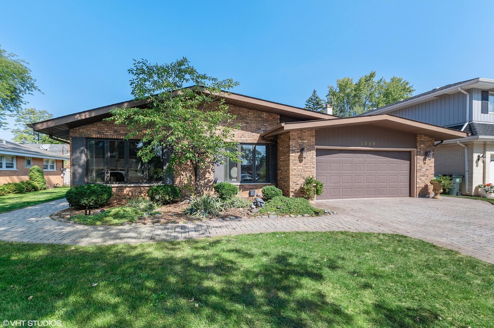 2026 W Sibley , Park Ridge, IL MLS 10884026 Berkshire Hathaway