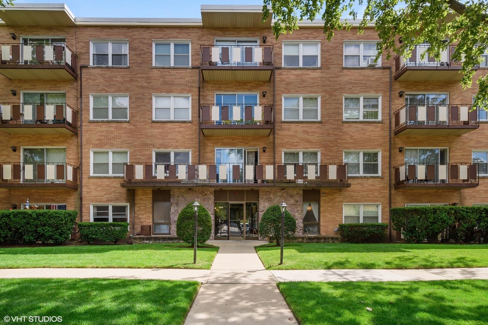 5005 Enfield 301, Skokie, IL MLS 10885533 Berkshire Hathaway