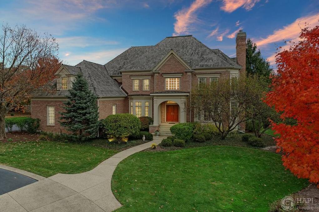 33 S Wynstone , North Barrington, IL MLS 10916809 Berkshire