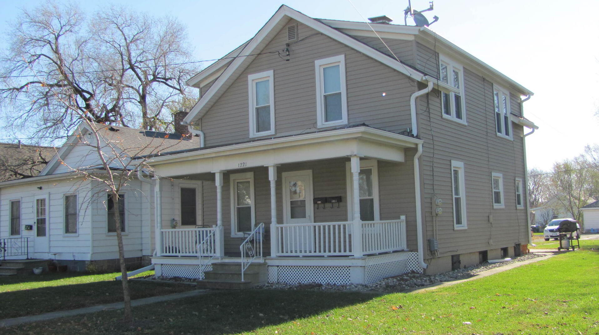 1221 W Madison , Ottawa, IL MLS 10941228 Berkshire Hathaway