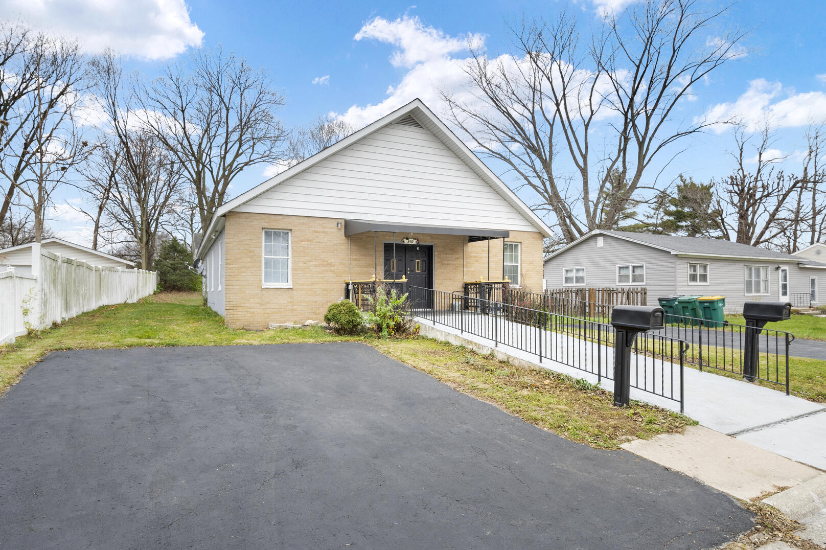 910 N Joliet , Wilmington, IL MLS 10948436 Berkshire Hathaway