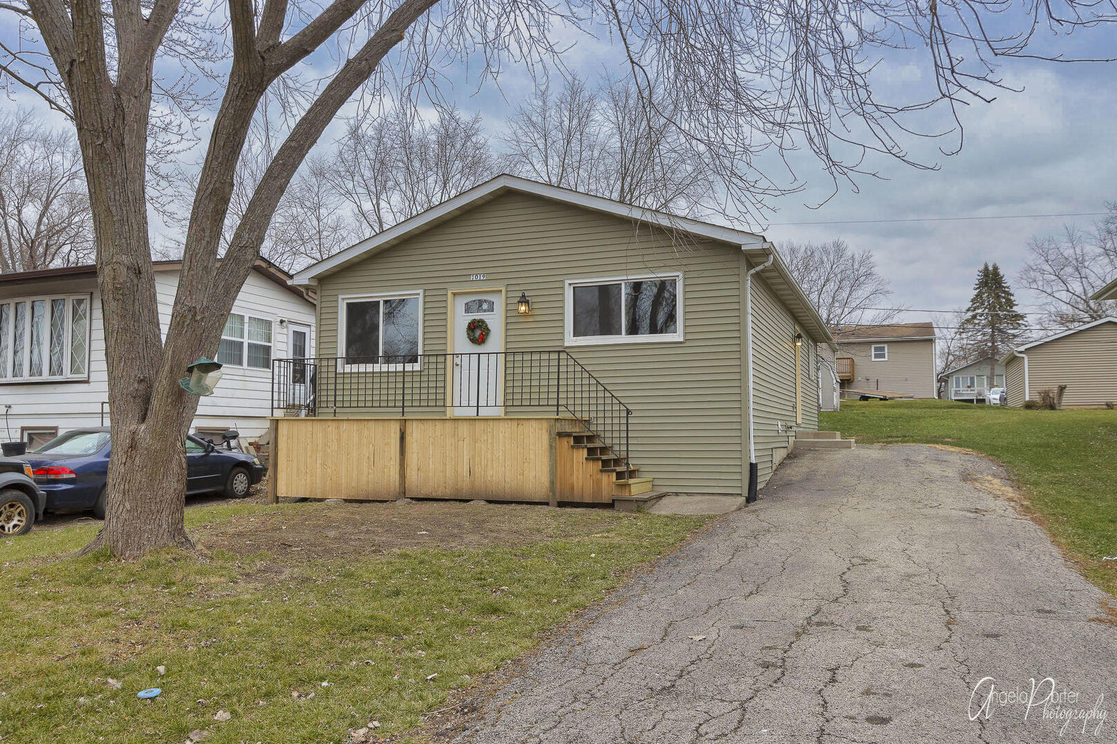 1019 Hillwood , Round Lake Beach, IL MLS 10949686 Berkshire