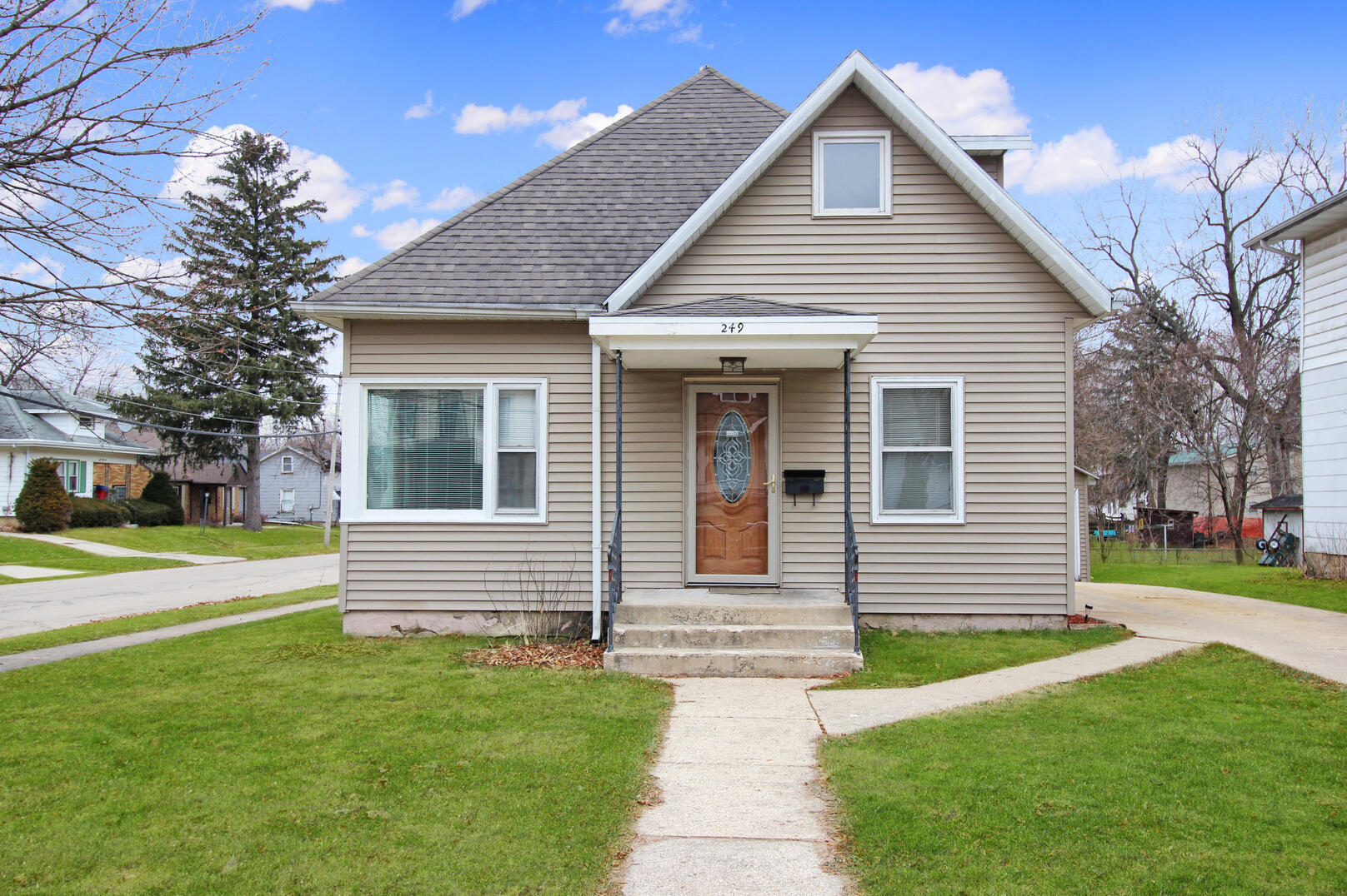 249 N Foley , Freeport, IL MLS 10954867 Berkshire Hathaway