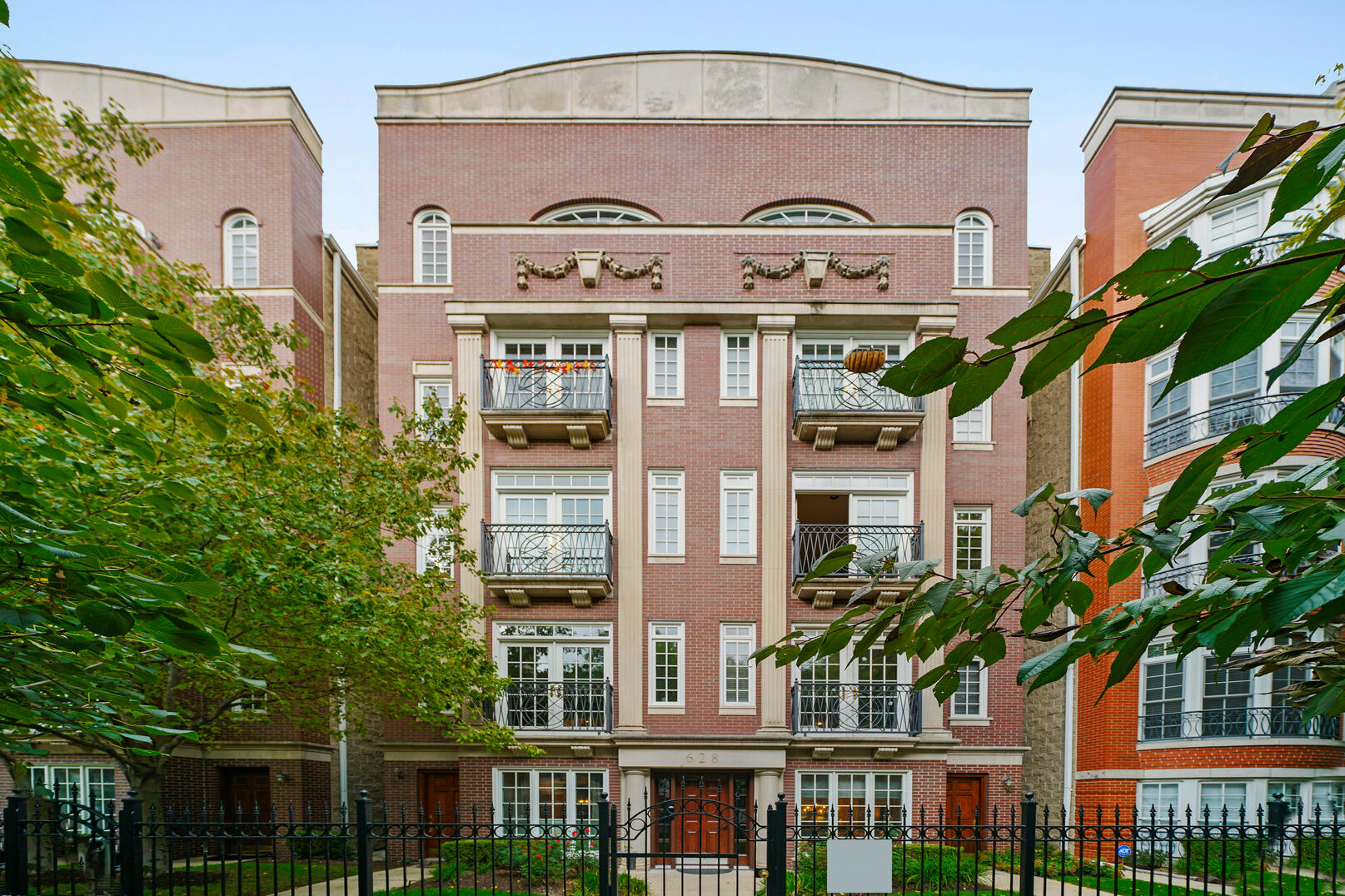 628 W Wrightwood 1E, Chicago, IL MLS 10962116 Berkshire Hathaway HomeServices Chicago