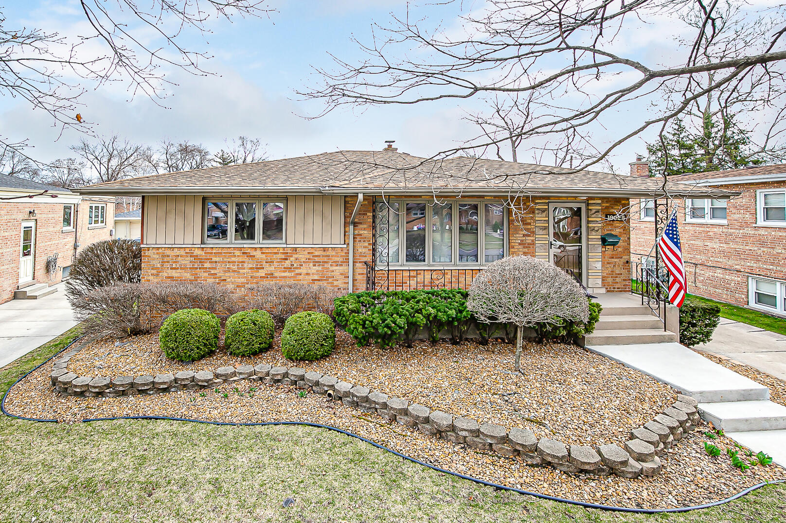 10025 S 53rd , Oak Lawn, IL MLS 11029062 Berkshire Hathaway