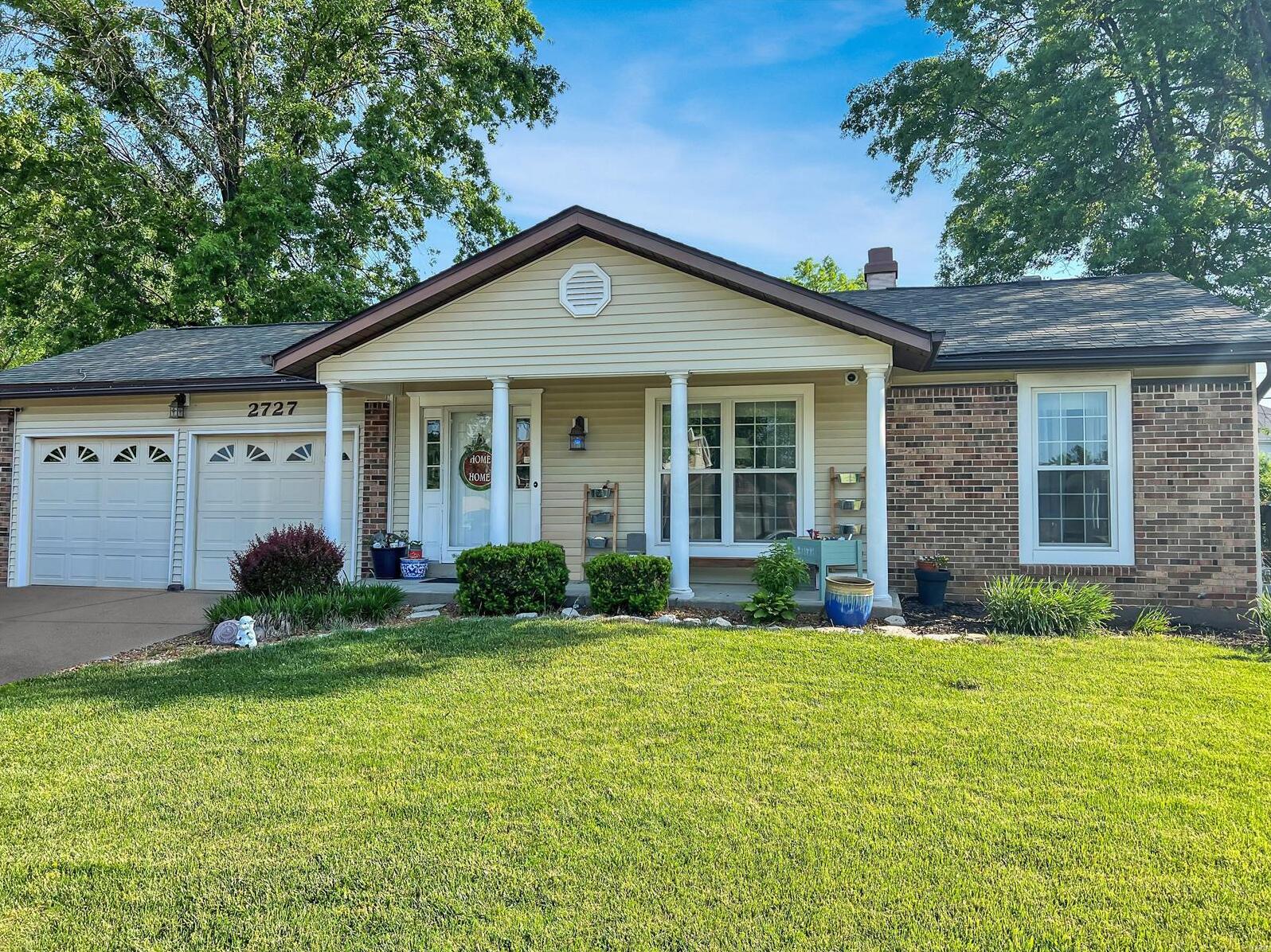 Gateway Real Estate Lori Schellhase 2727 Sand Springs Drive , St