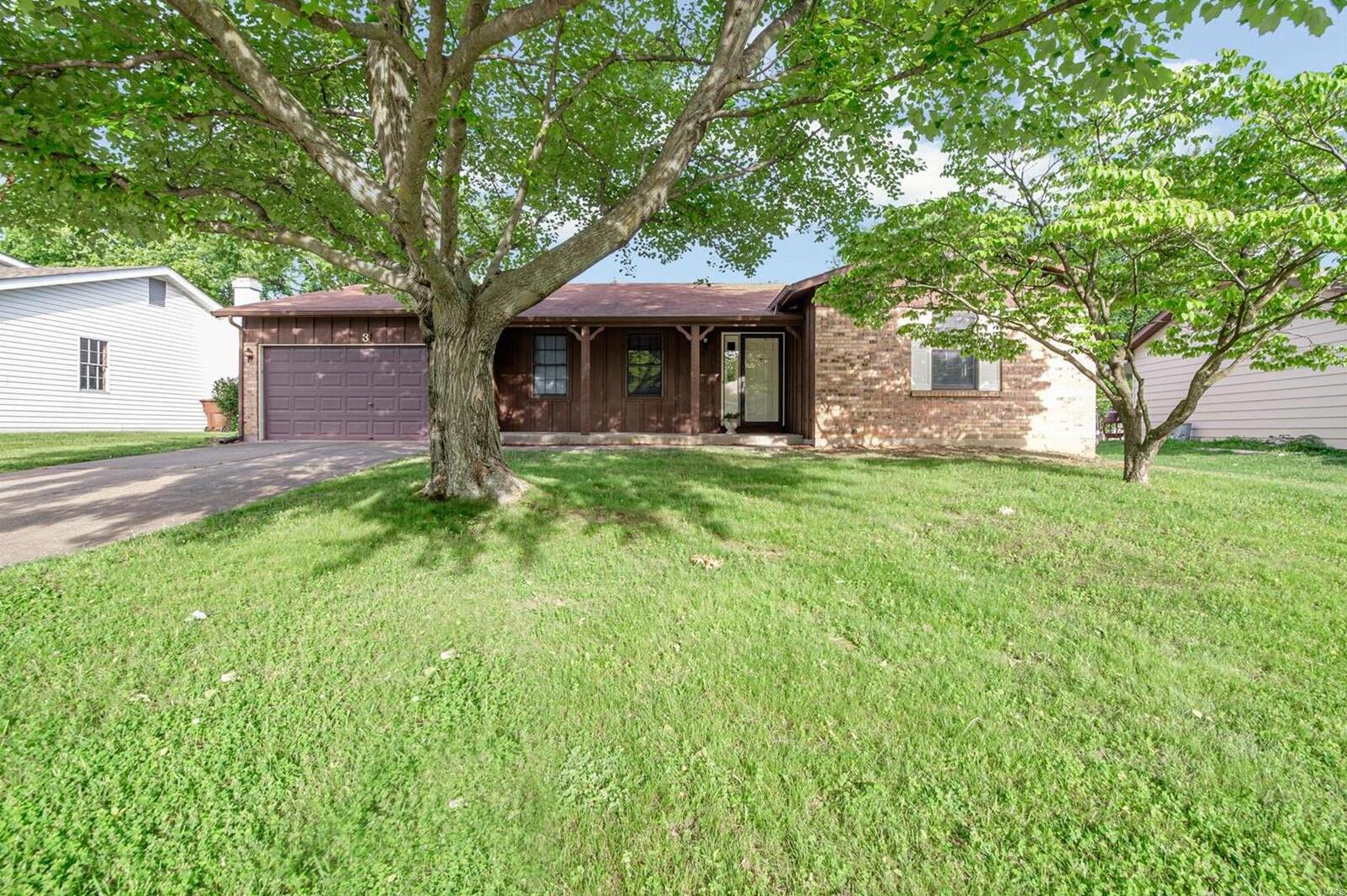 3 Sunny Hill , St Peters, MO MLS 23003160 Gladys Manion Real Estate
