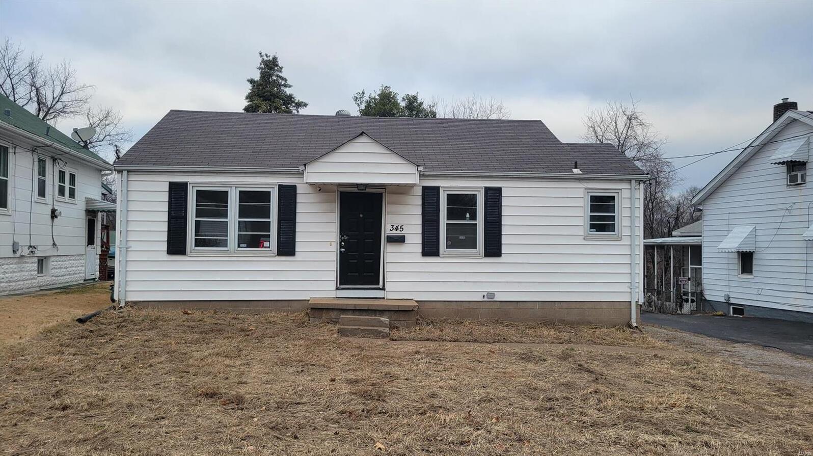 345 Midridge Drive , St Louis, MO MLS 23003284 Gladys Manion Real