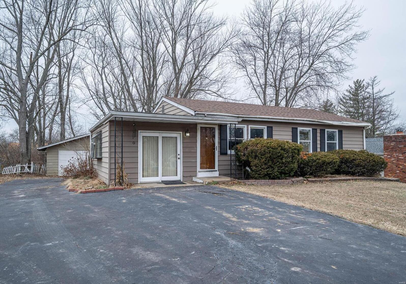 334 Hutchinson Road , Ellisville, MO MLS 23003505 Gladys Manion