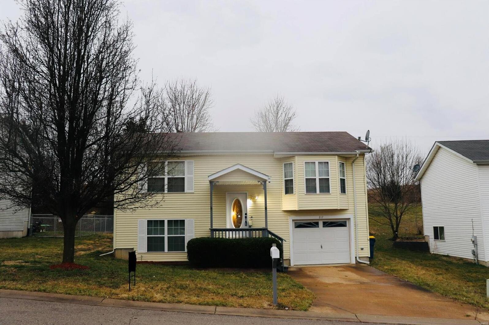 Dolan Realtors 217 Grand Central Drive , Union, MO MLS 23008722