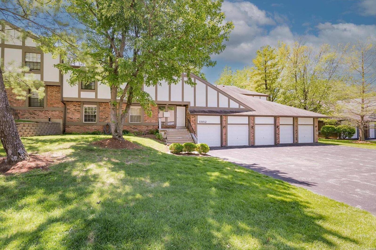 13152 Royal Pines Drive 3, St Louis, MO MLS 23018234 Gladys