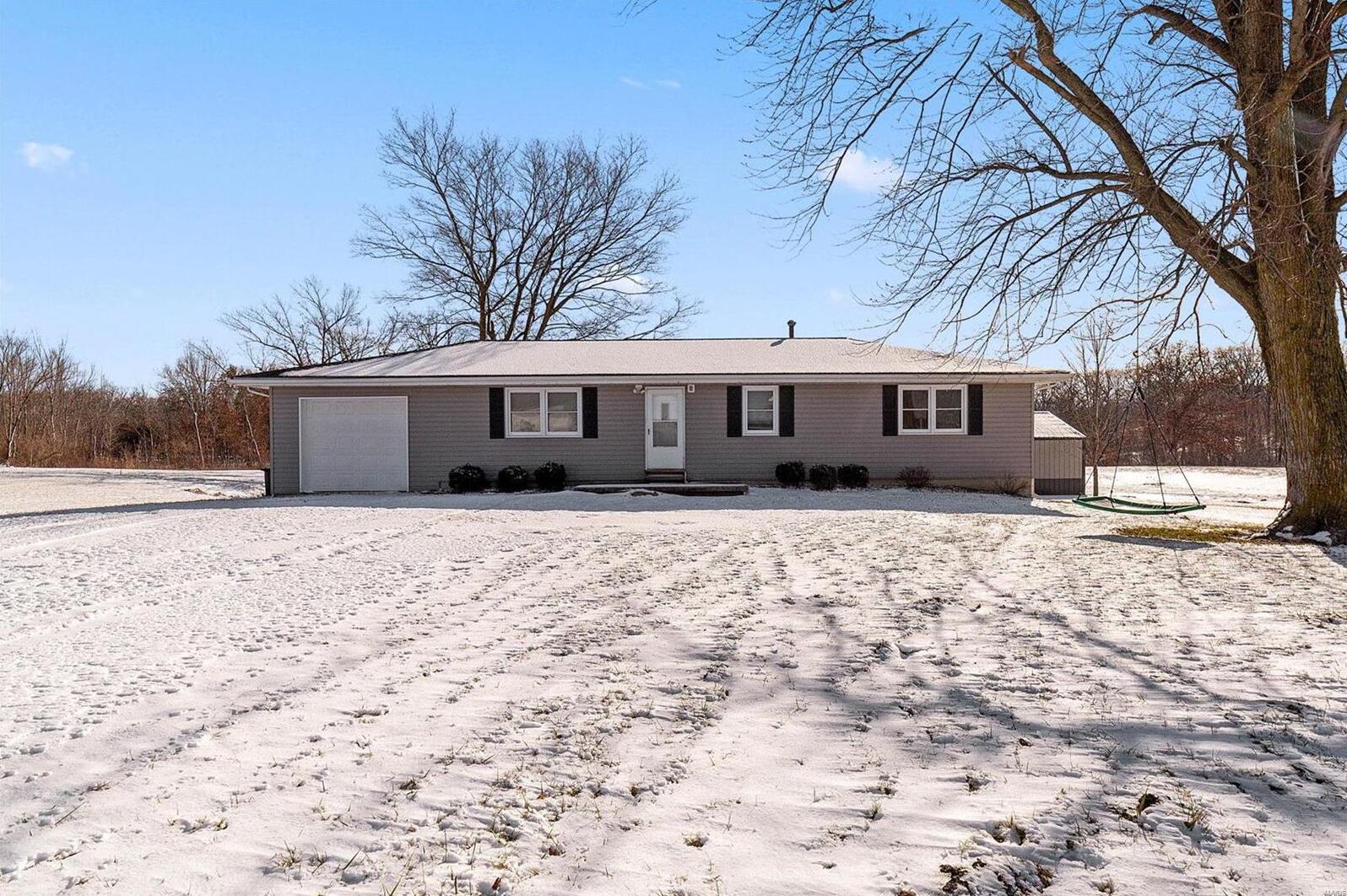 24174 Kelling Lane , Warrenton, MO MLS 24001301 Main St. Real Estate