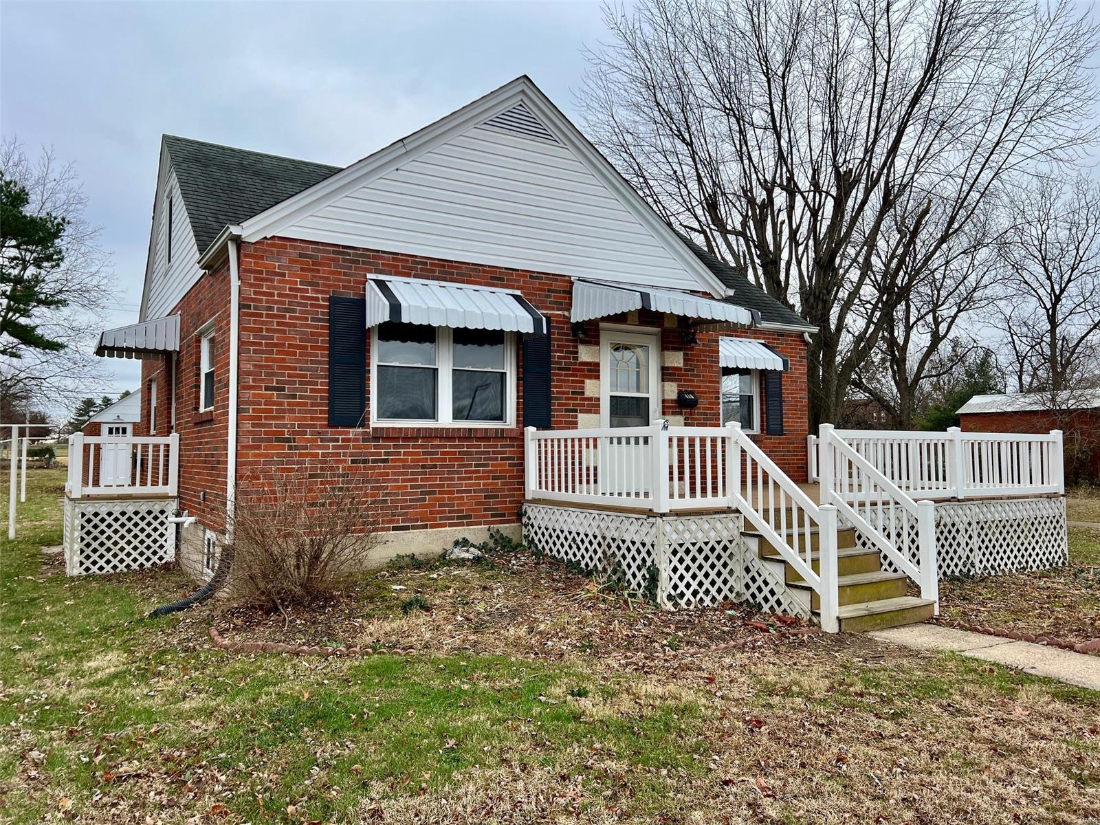 Photo of 410 E Jefferson Owensville MO 65066