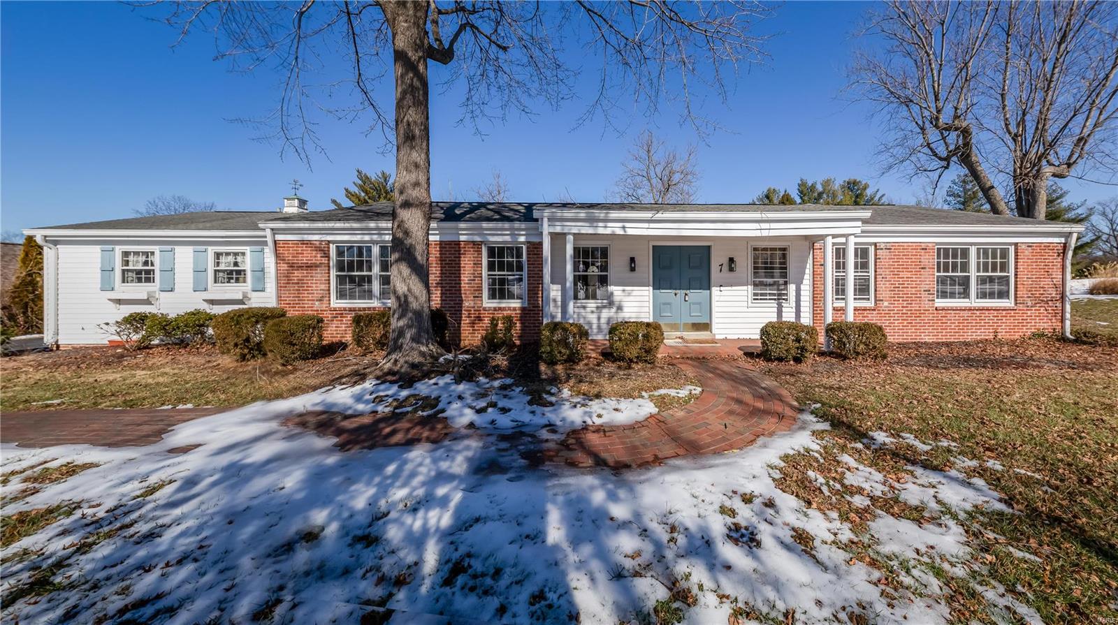 Photo of 7 Williamsburg Road St Louis MO 63141