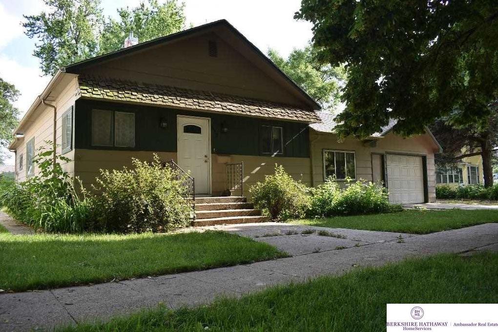 Elite Nebraska Real Estate Dale Wimer 525 State Street , Lyons, NE