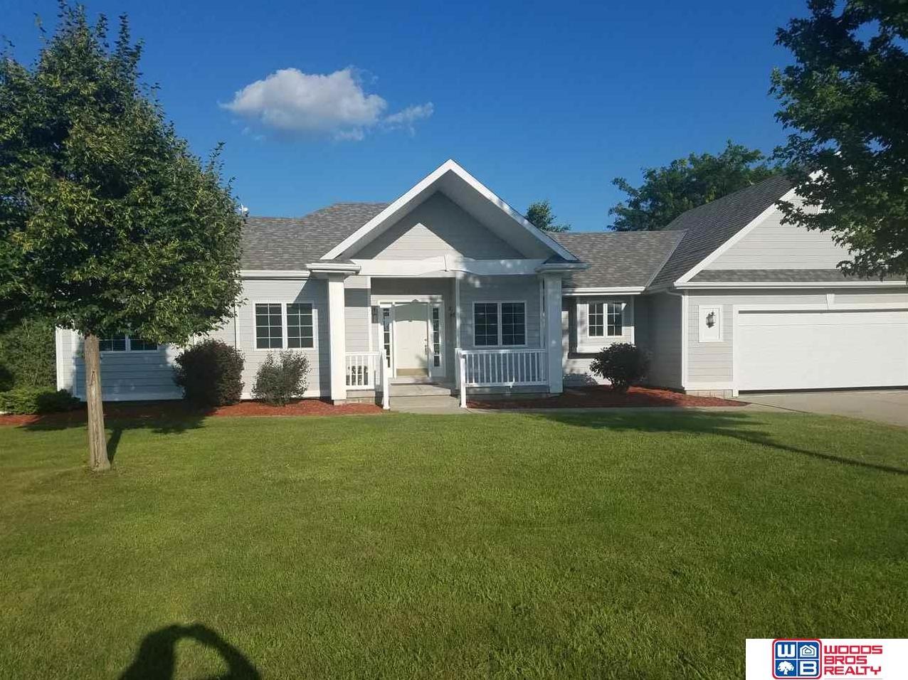 Elite Nebraska Real Estate 1231 Lakeview Drive , McCool Junction, NE