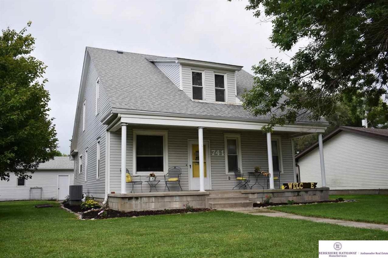 Elite Nebraska Real Estate Dale Wimer 741 Mulberry , North Bend, NE