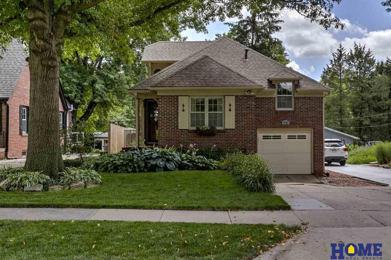 Elite Nebraska Real Estate 3751 Randolph Street , Lincoln, NE MLS