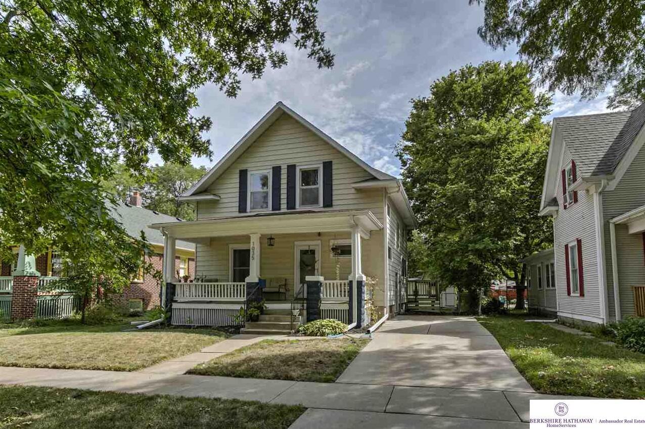 Elite Nebraska Real Estate 1035 Sumner Street , Lincoln, NE MLS