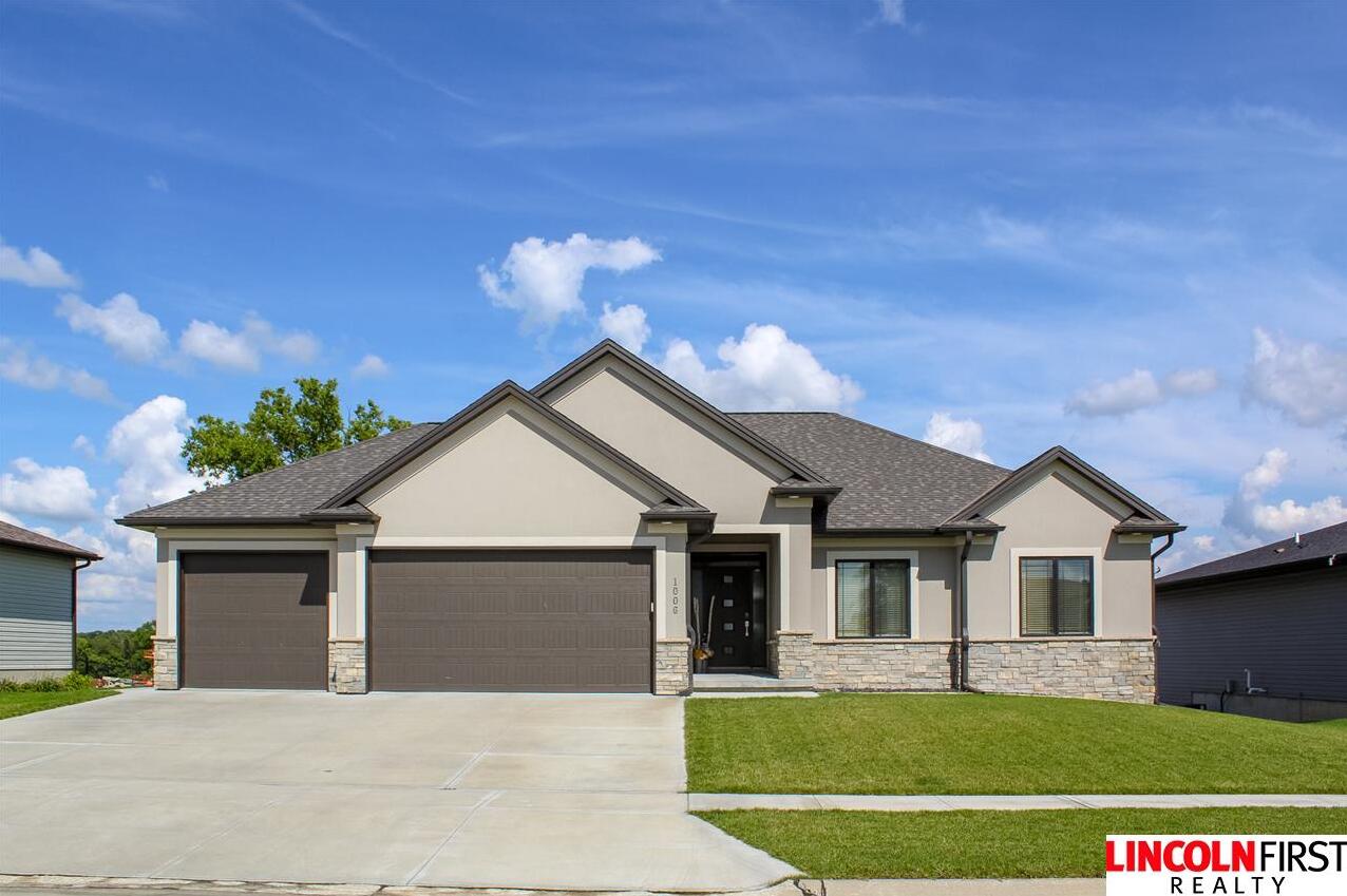 Elite Nebraska Real Estate 1006 Autumn Road , Hickman, NE MLS 22021237